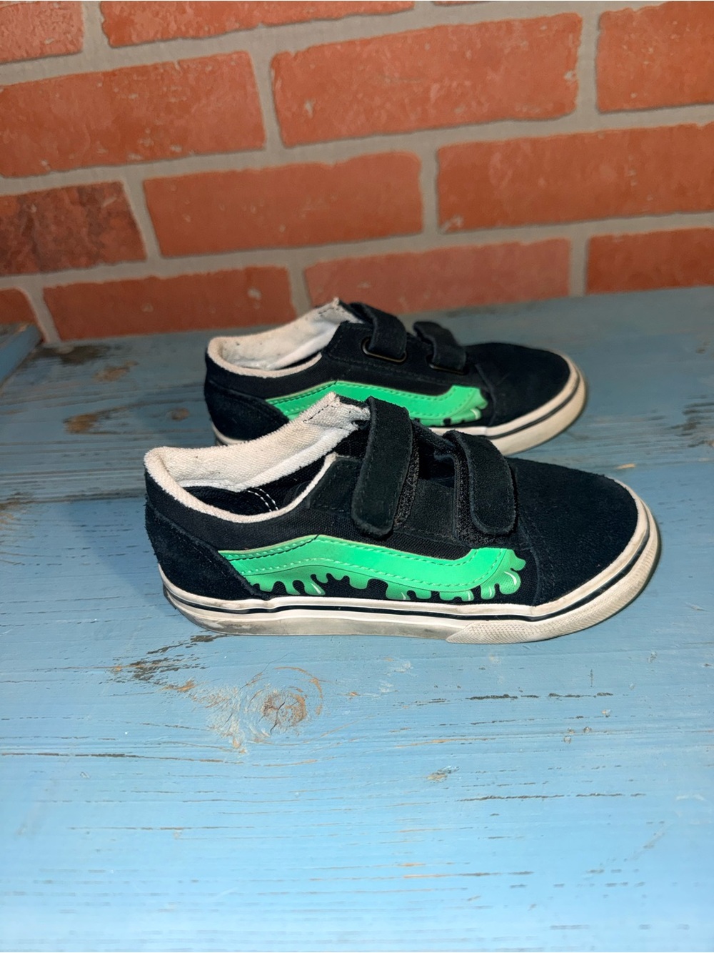 Vans Halloween Slime Glow in the Dark Velcro Sneakers